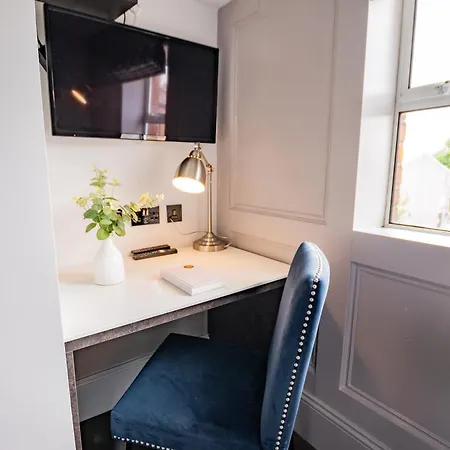 Modern Suite- Wifi, Tv&comfort-first Floor
