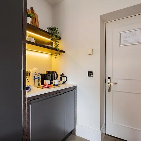 Modern Suite- Wifi, Tv&comfort-first Floor Apartment