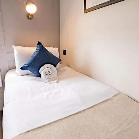 Modern Suite- Wifi, Tv&comfort-first Floor