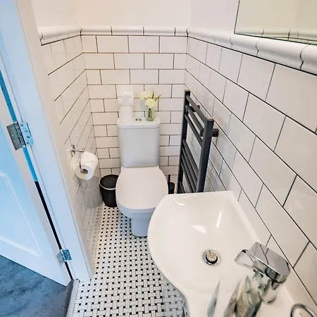 Apartment Modern Suite- Wifi, Tv&comfort-first Floor Dublin